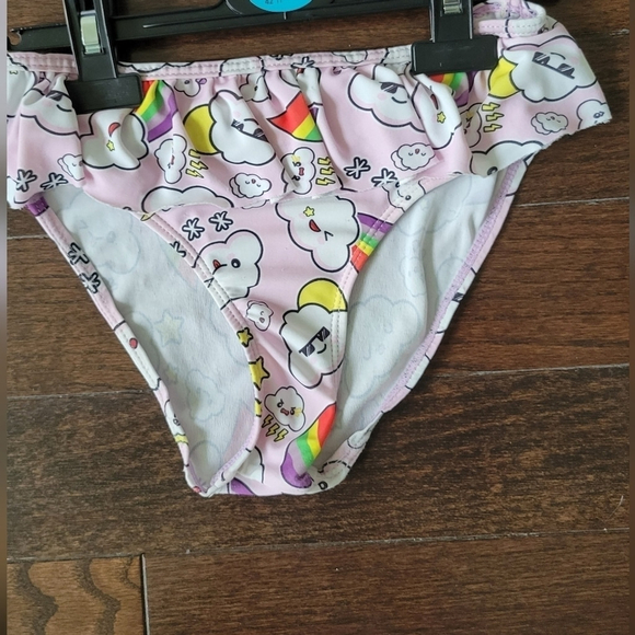Toddler girls cloud & rainbow print bikini swims 5-6 years (120) - Picture 3 of 4